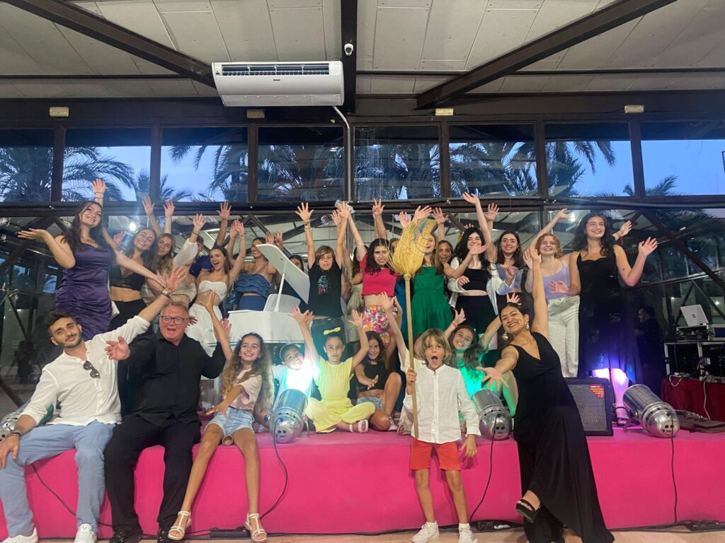 AUDICIÓN MUSICAL EMYC 2023 ¿Te unes a nuestra familia musical?
¡La próxima historia puede ser la tuya!